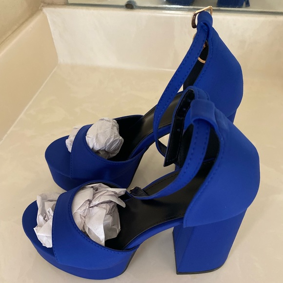 Chunky Blue Heels - Picture 5 of 5